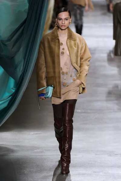Look 20